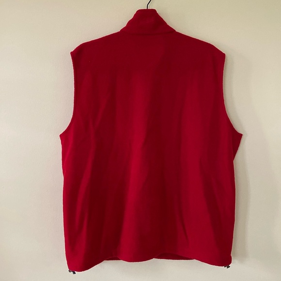 Two Men’s Woolrich Fleece Vests - Picture 8 of 11